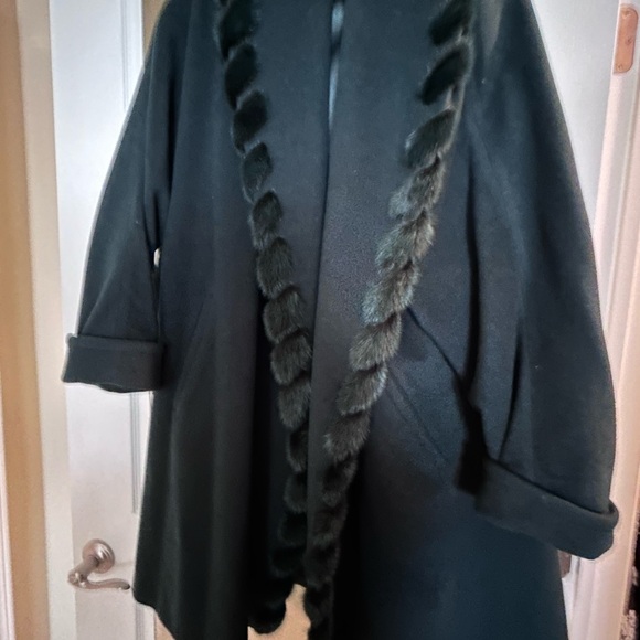 Linda Richards Jackets & Blazers - Vintage Linda Richard’s Mink Trim Coat